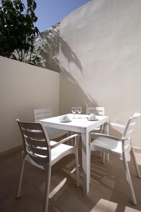 Traditional 2 Bedroom House With Yard Ssch1-1 Ferienhaus *