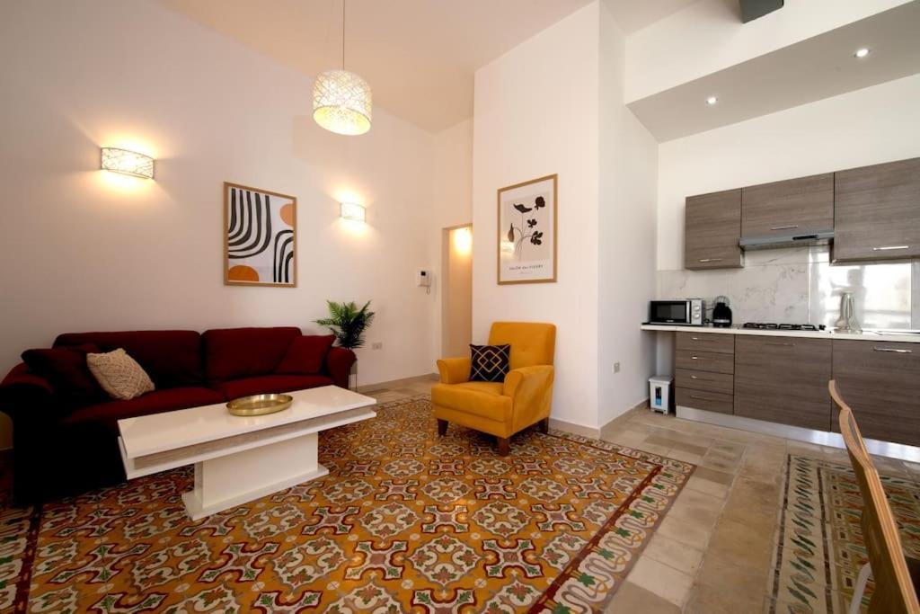 Ferienhaus Traditional 2 Bedroom House With Yard Ssch1-1 San Ġiljan